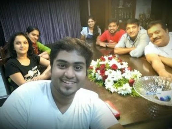 ബാഗ്ലൂരിലാണ് പഠിക്കുന്നത്