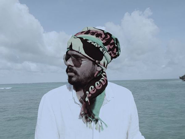 ആഷിഖ് ഫേസ്ബുക്കില്‍ സജീവം