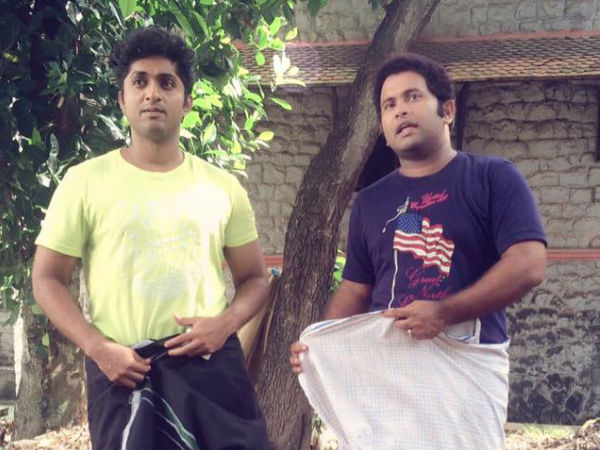 അടി കപ്യാരെ കൂട്ടമണി