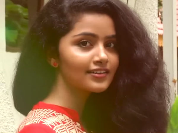 മലയാളത്തിലേക്ക്