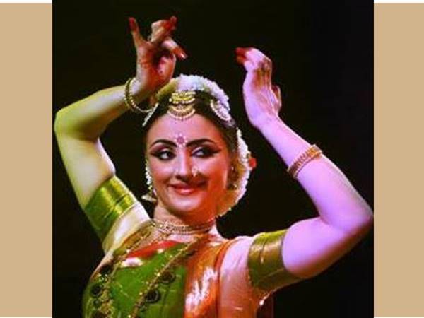 നൃത്തവുമായി ബന്ധമുള്ള വേഷങ്ങള്‍