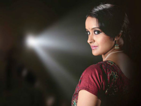 സോളാറും ശാലുവും