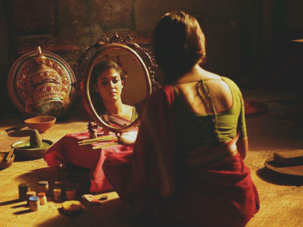 കഥകളിക്കാരി