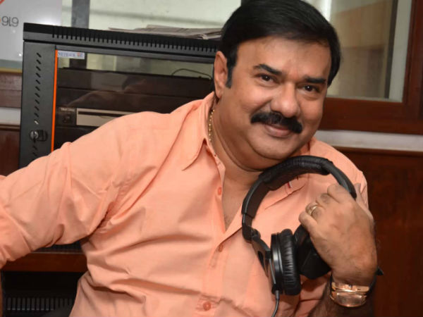 മണിയന്‍പിള്ള വഴിതിരിച്ചുവിട്ടു