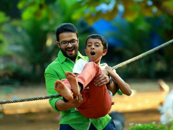 ഡിബിള്‍ റോള്‍ വീഡിയോ