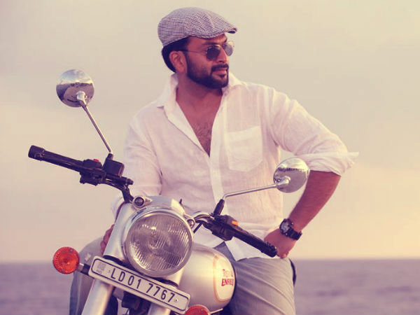 പൃഥ്വി തിരക്കിലാണ്