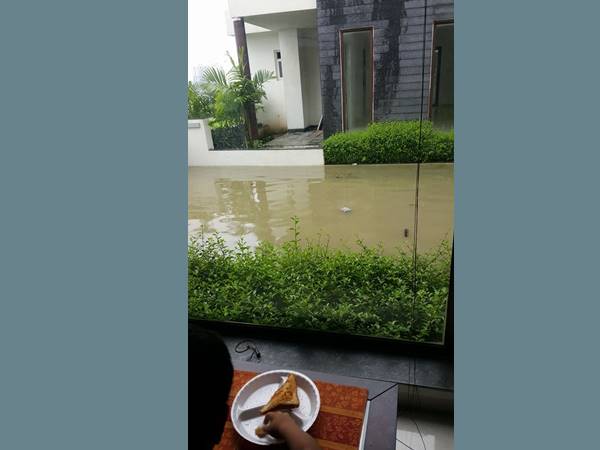  ഫേസ്ബുക്കിലൂടെ