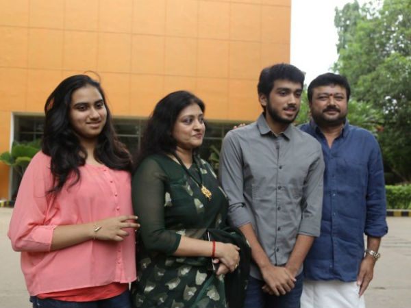 കളിയാക്കലും രസം