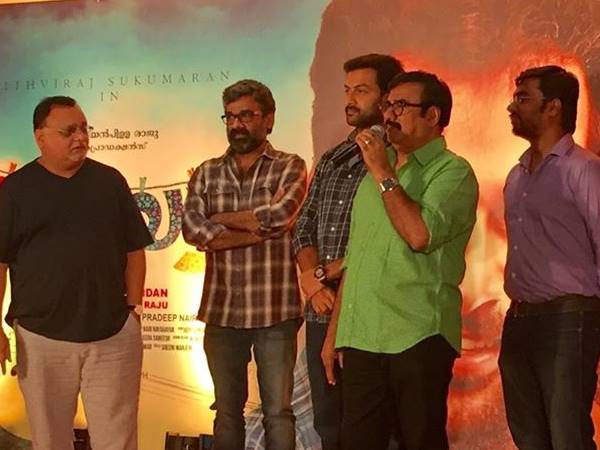 നിര്‍മ്മാണം