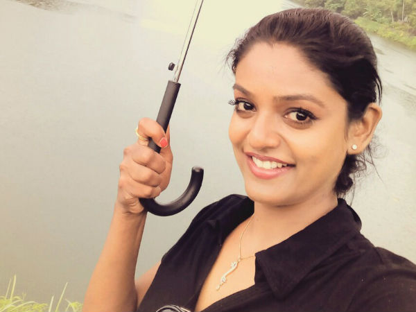 പ്രേമികാരണം പലരും ബുദ്ധിമുട്ടി