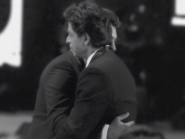 കെട്ടിപ്പിടിച്ചു