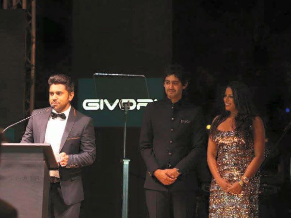 തെന്നിന്ത്യയെ പ്രതിനിധീകരിച്ച്