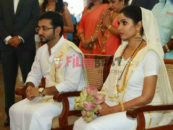 മുക്ത ജോര്‍ജ്ജ്- റോയിസ്