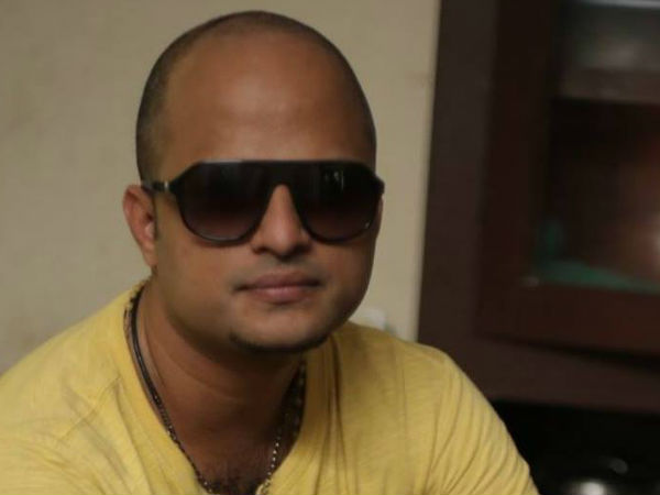 അഭിനേതാവ്