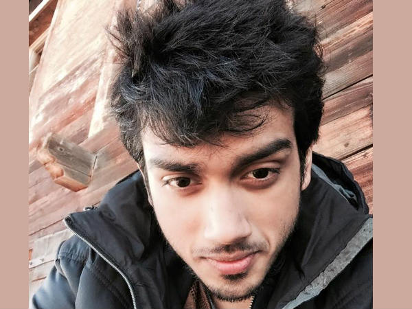 ഒരു കിടിലന്‍ സെല്‍ഫി