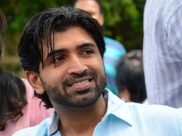 വില്ലനായി ക്ലിക്കി