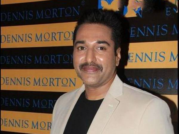 മമ്മൂട്ടിയോട് മത്സരിച്ചു