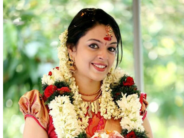 വധുവിനെ പോലെ