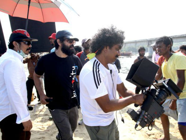 ആദ്യത്തെ സംവിധാനം