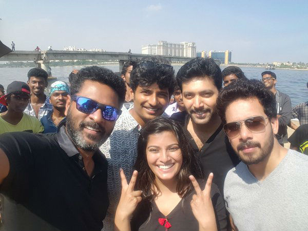 എല്ലാവരും ഉണ്ടല്ലോ