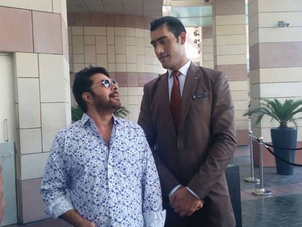  ഫോട്ടോ കാണൂ