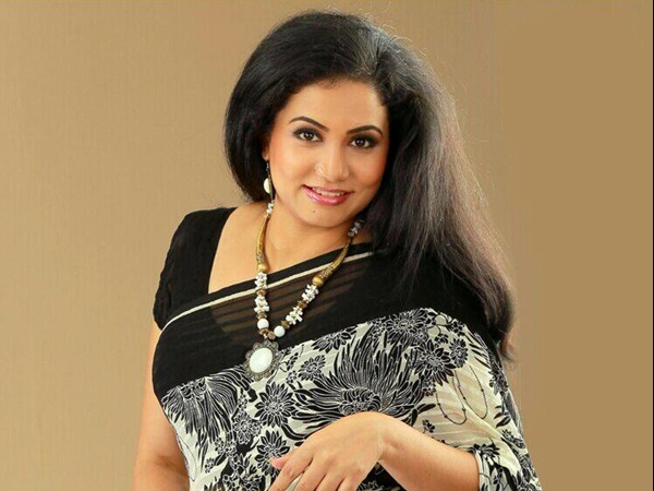  നായിക- ഷീലു എബ്രഹാം