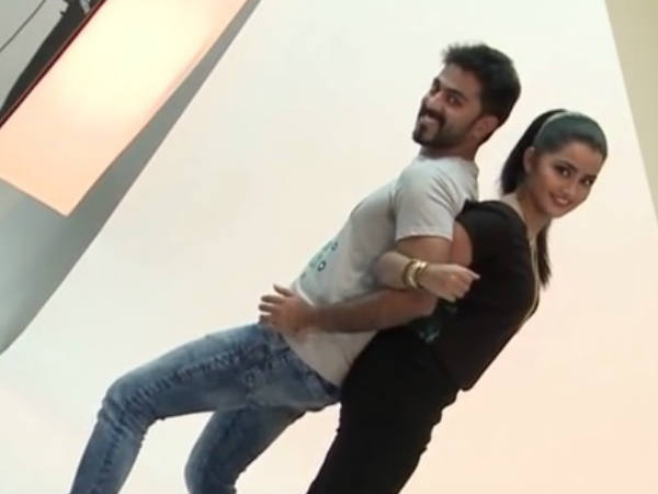 ഇടിവെട്ട് ഫോട്ടോ ഷൂട്ട്