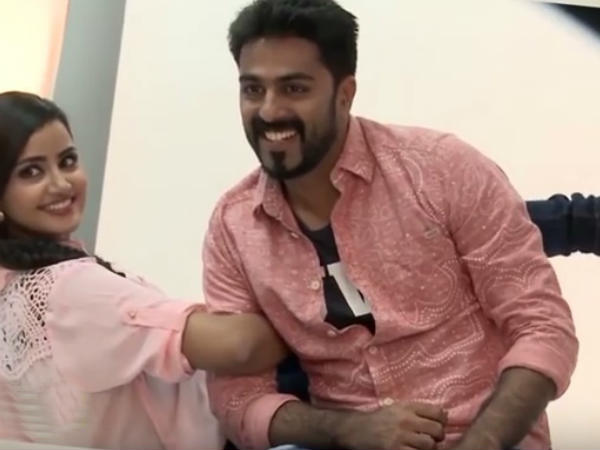 ഇതാണ് ലുക്ക്