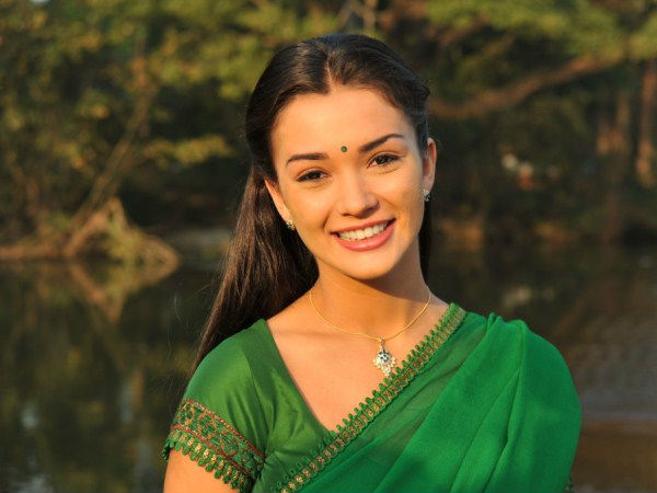 എമി ജാക്‌സണ്‍