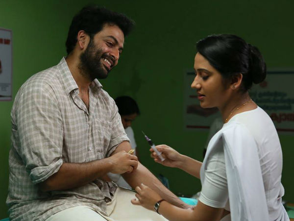 പാവാടയിലെ വേഷം