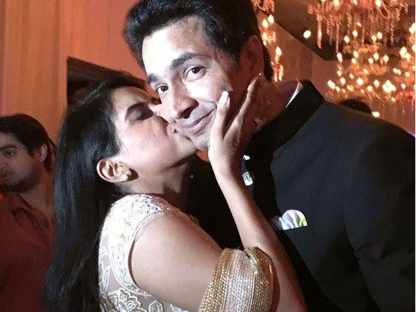 വധൂവരന്മാരുടെ വേഷം