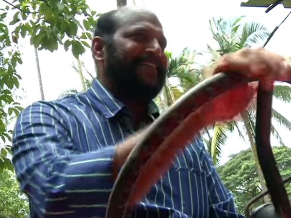  ആക്ഷന്‍ ഹീറോ ബിജുവില്‍