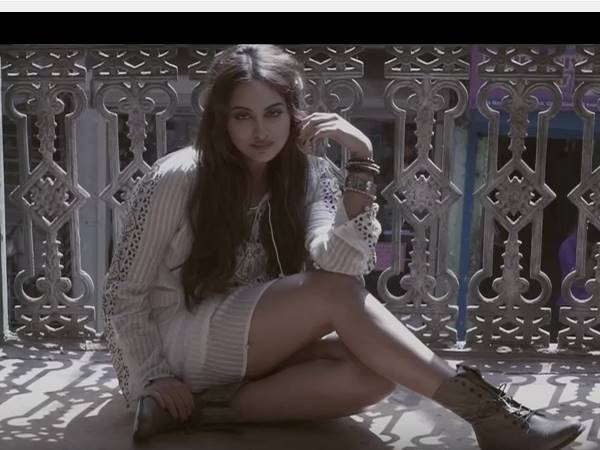 സ്‌റ്റൈലന്‍ പോസുകള്‍