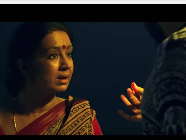 ബോട്ടില്‍ കയറുമ്പോള്‍