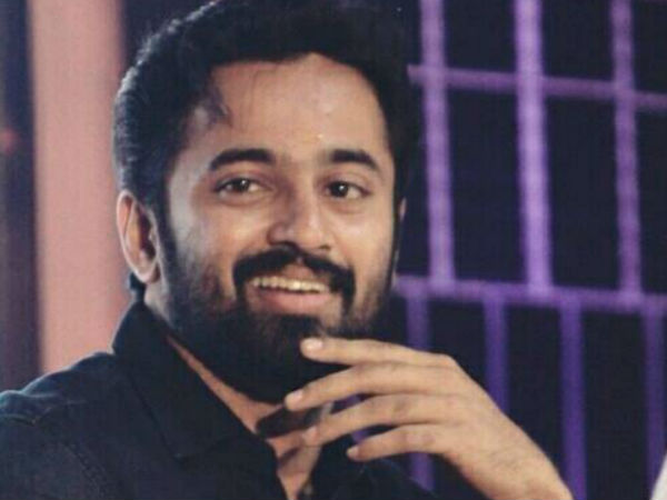 എന്റെ പേരിലെ വ്യാജ എക്കൗണ്ടുകള്‍ 