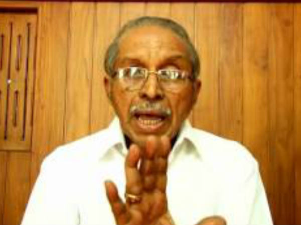 വാതില്‍ പഴുതിലൂടെന്‍ മുന്നില്‍