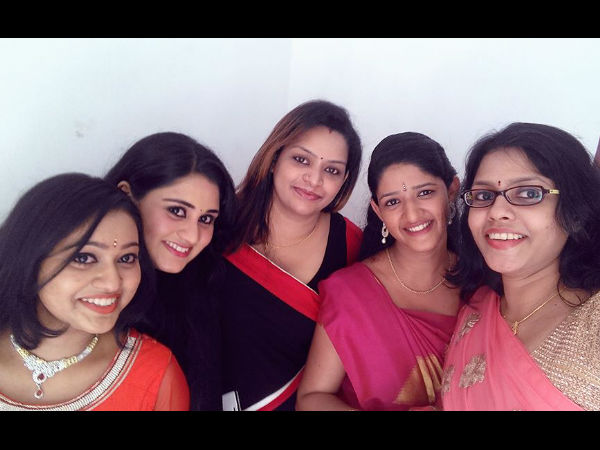 സമ്മാനങ്ങളുമായി