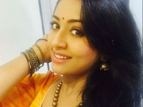 പോസിറ്റീവാണ് നവ്യ