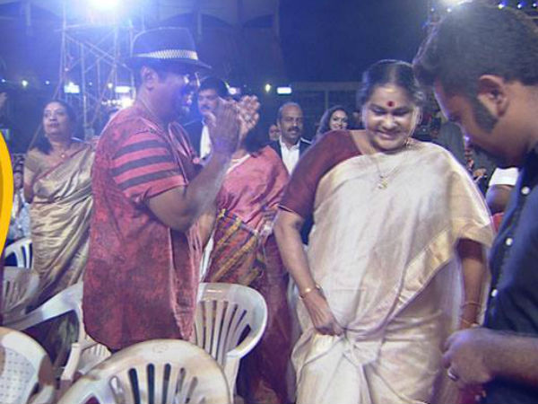 കെപിഎസി ലളിതയ്ക്ക്