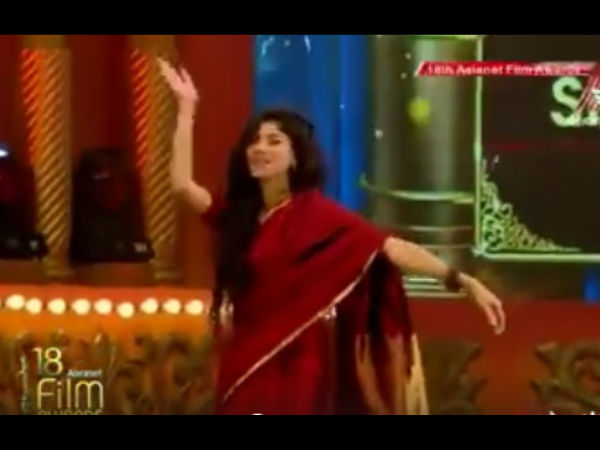 ഏഷ്യനെറ്റ് അവാര്‍ഡ് നിശയില്‍