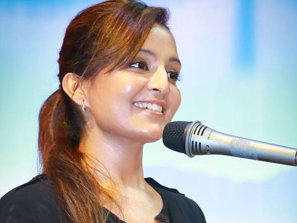 നാലും നാല് ചിത്രങ്ങള്‍