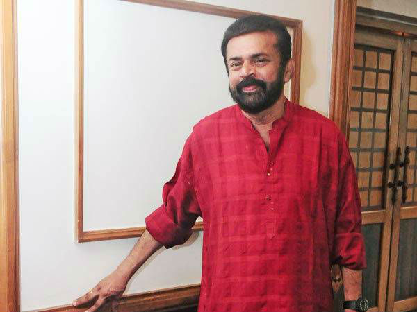 രവി പിള്ളയുടെ റോള്‍