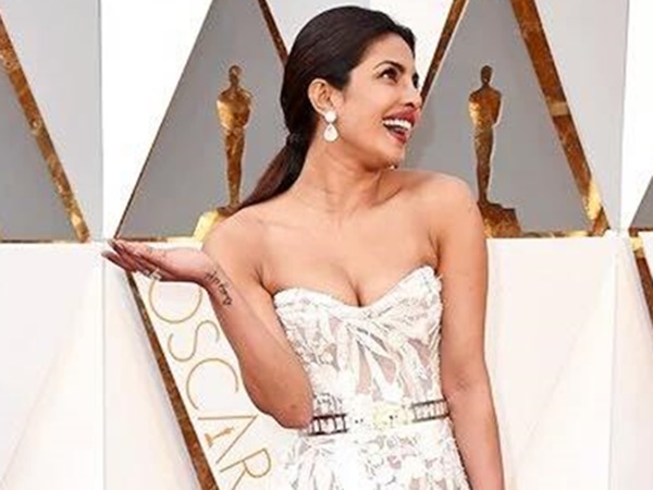  അവാര്‍ഡ് നിശയില്‍ 