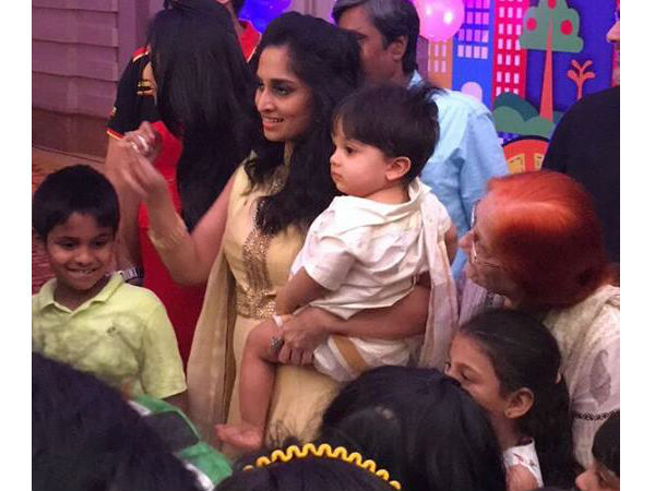 ശാലിനിയ്‌ക്കൊപ്പം