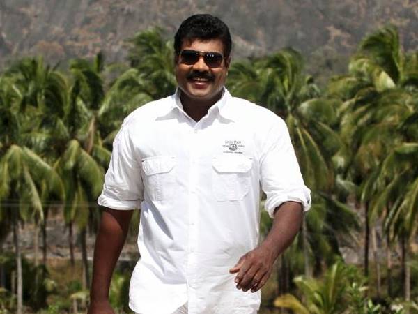 മിമിക്രികാരനായതുകൊണ്ട്