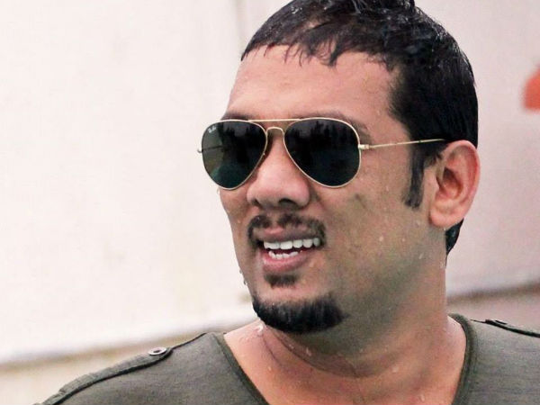 ഞാന്‍ മുങ്ങി നടക്കുകയല്ല