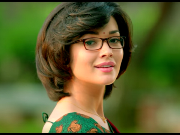 എമി ജാക്‌സണ്‍