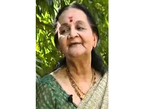  മലയാളത്തിന്റെ മുത്തശ്ശി