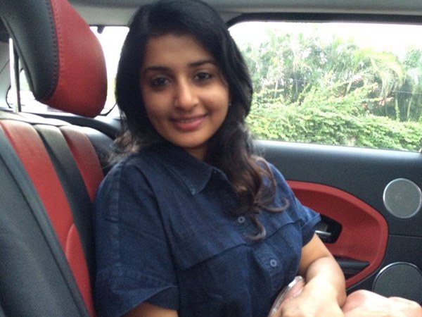  പോലീസ് വേഷത്തില്‍ 