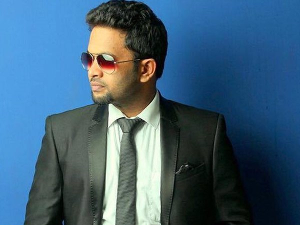 കഥാപാത്രങ്ങളില്‍ ശ്രദ്ധിക്കാറുണ്ട്